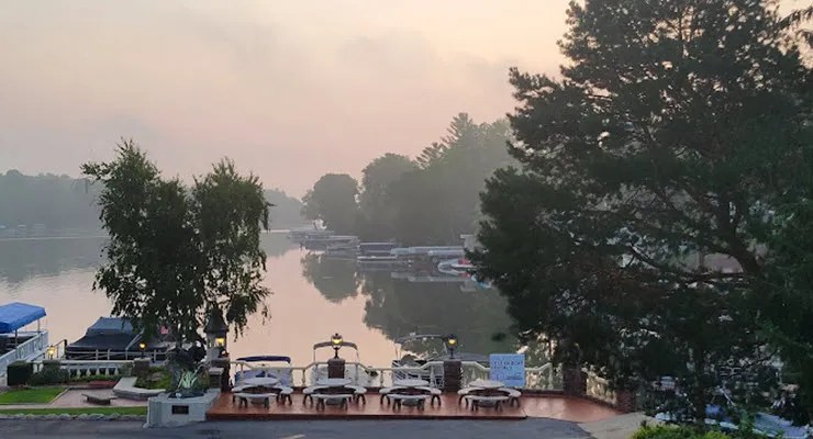 651b8c_1a81e67ce708403f9c9eb21f1ea6bc49~mv2